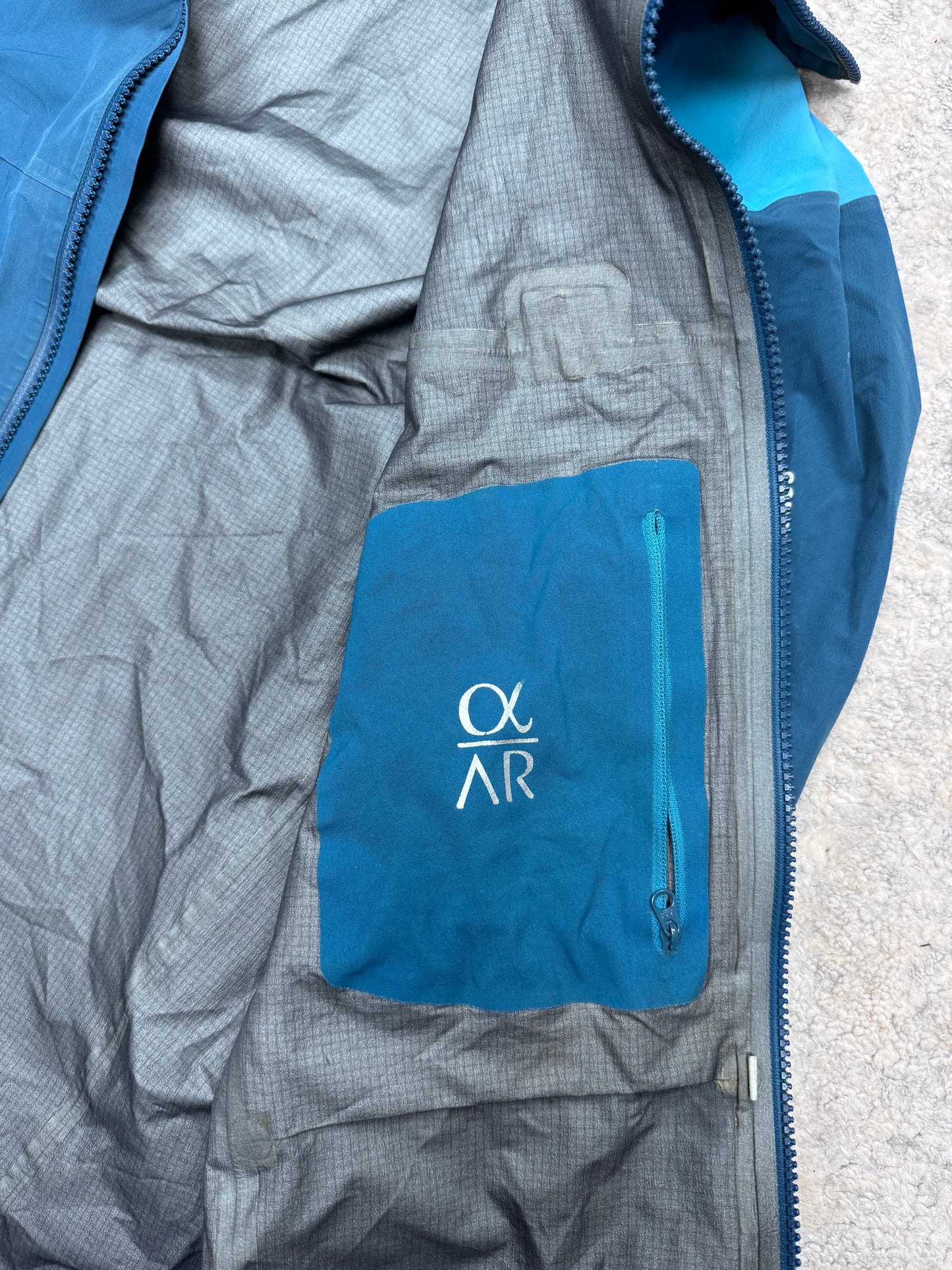 Arcteryx alpha AR jacket (S)